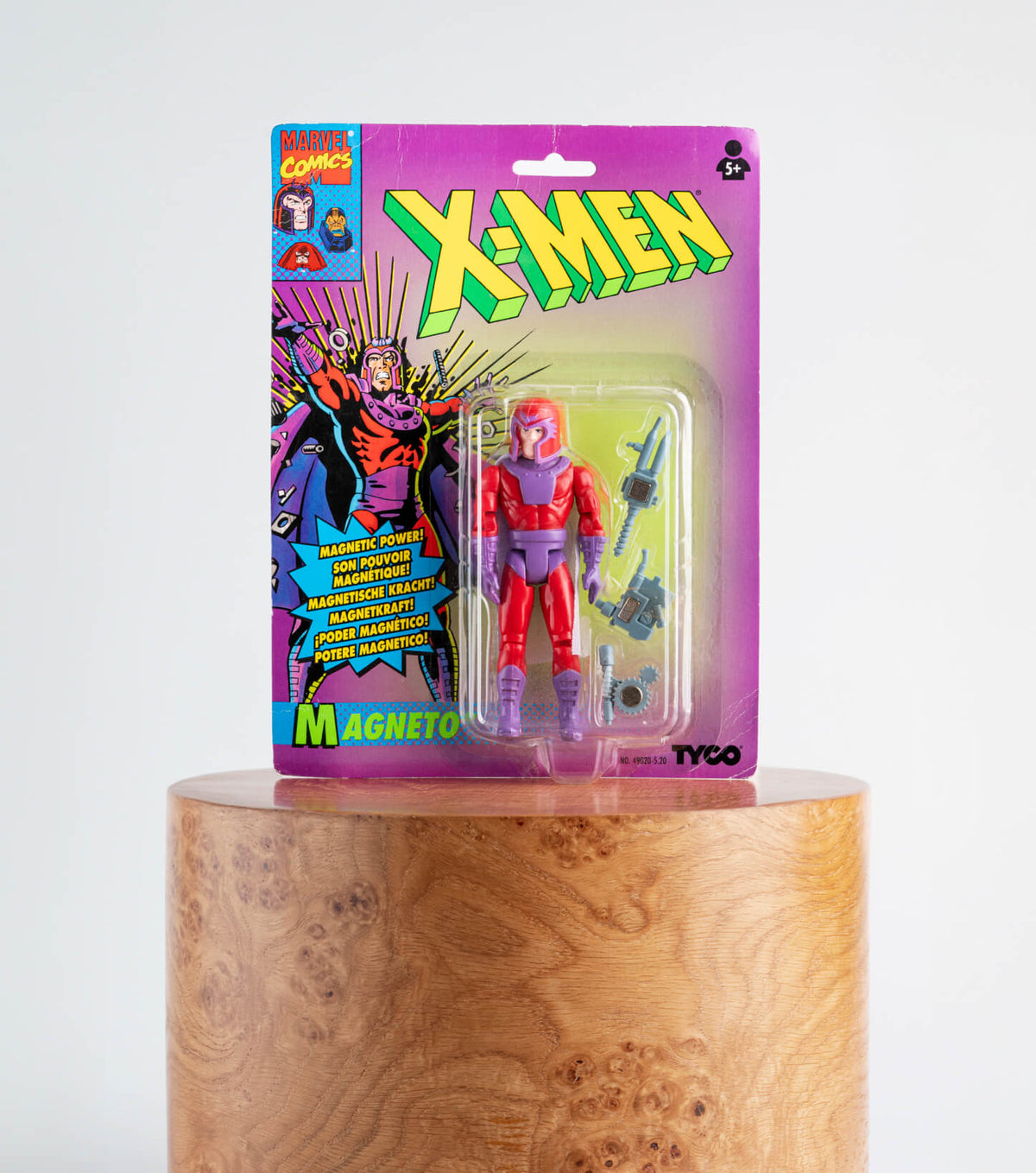 The X-Men Magneto Figurine 1994