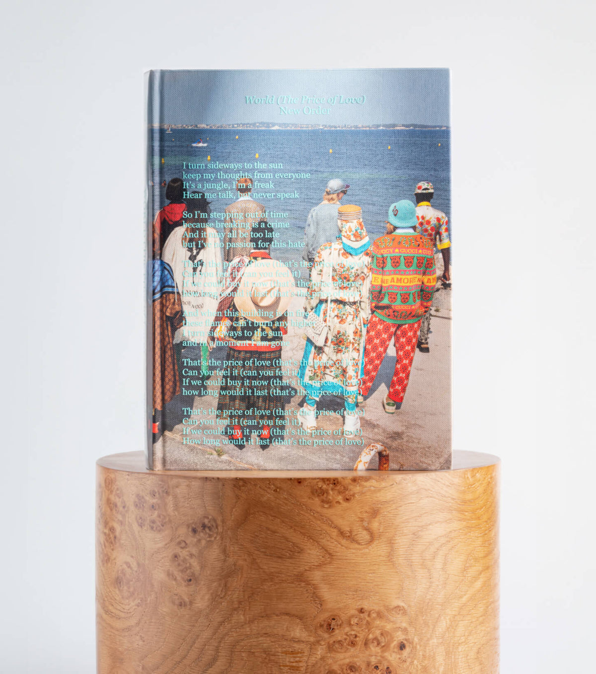 Gucci Limited-Edition Photo Book ‘WORLD (The Price of Love)’